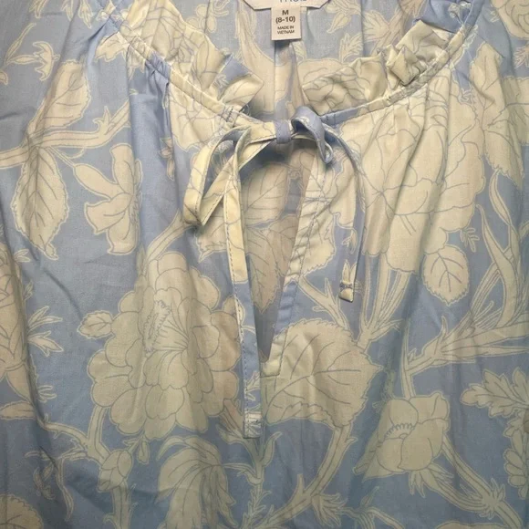 Time and Tru Women’s Blue and White Floral Tiered Mini Dress Medium BNWT - Picture 3 of 6